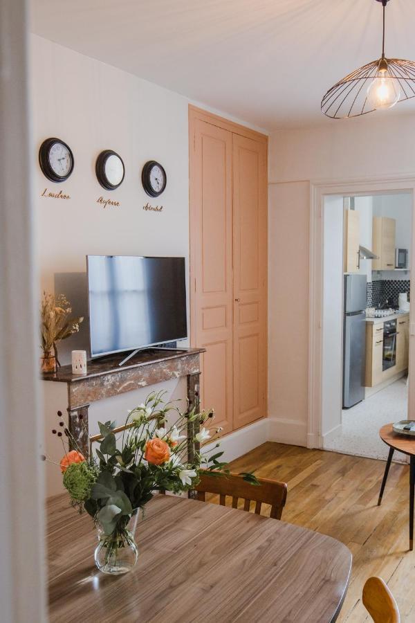 Passage De L'Horloge Apartamento Auxerre Exterior foto