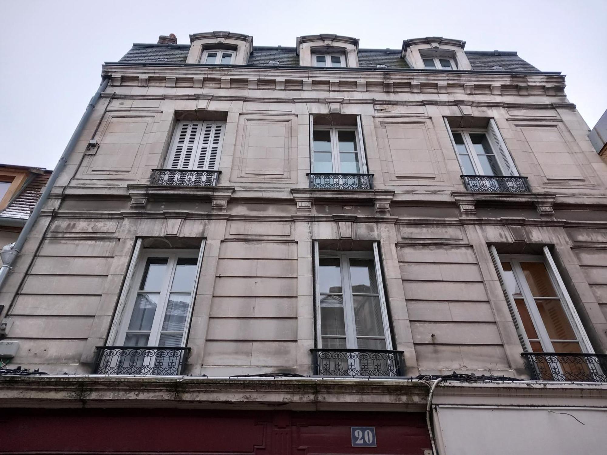 Passage De L'Horloge Apartamento Auxerre Exterior foto